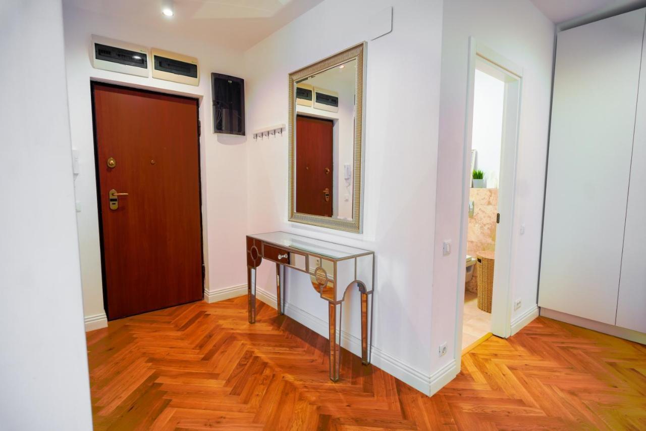 Luxury Central Park Apartment 布加勒斯特 外观 照片